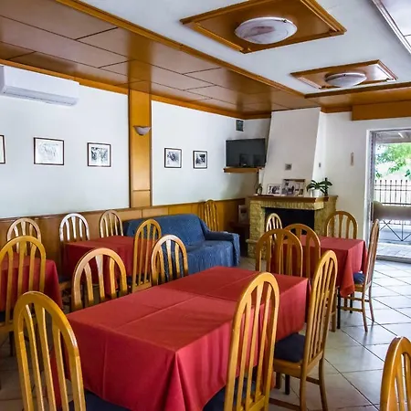 Hotel Plotini Loutros