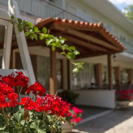 Plotini Hotel Loutros